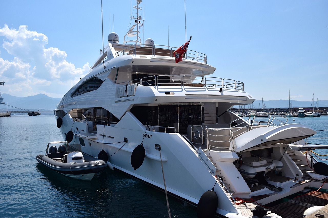 Yachts à Moteu